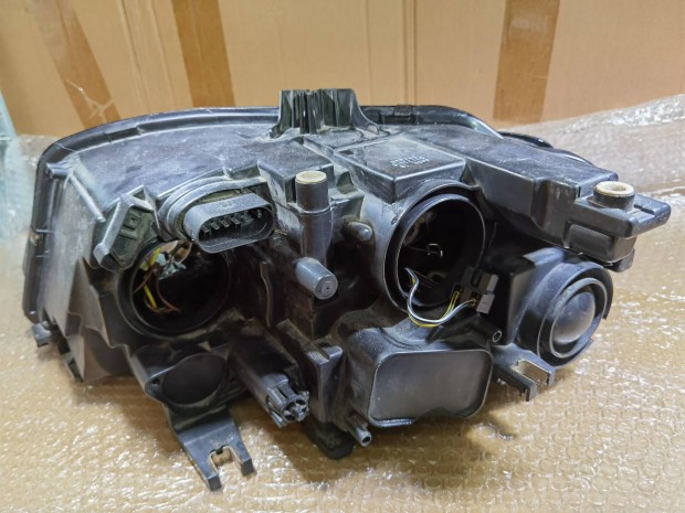 Audi A4 B8 halogn fnyszr lmpa jobb 