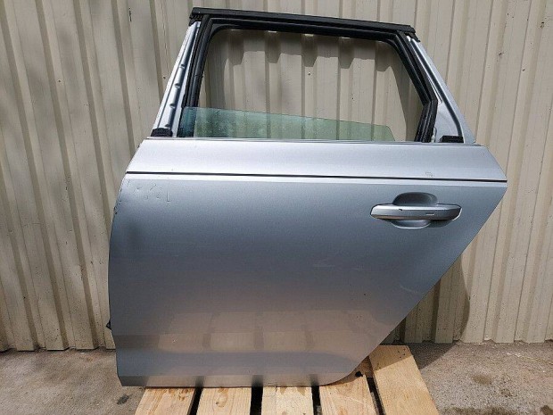 Audi A4 B9 8W kombi bal hátsó ajtó