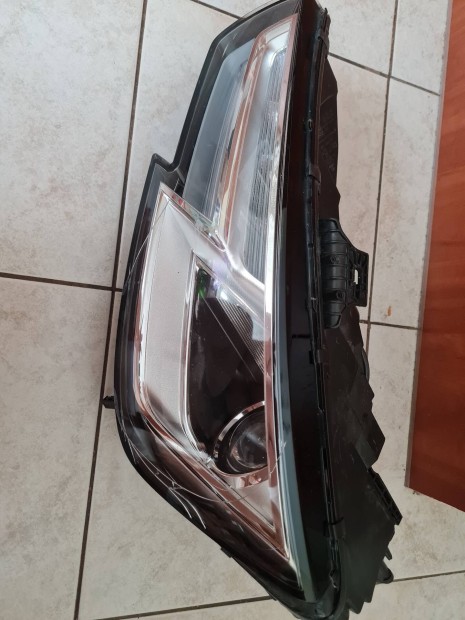 Audi A4 B9 Baloldali Fnyszr elad 
