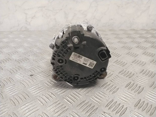Audi A4 B9 Genertor 04L903024