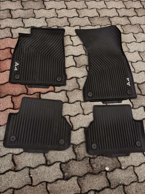 Audi A4 B9 els� - h�ts� gumisz�nyeg szett