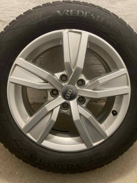 Audi A4 B9 gyári téli kerék garnitúra