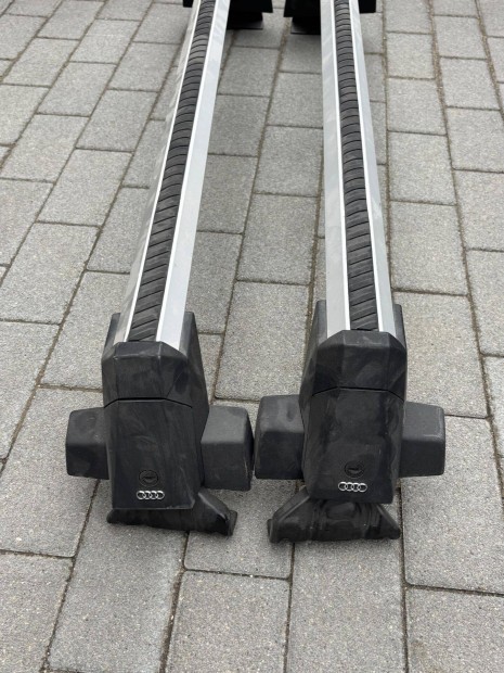 Audi A4 Sedan (2021) tet�csomagtart�