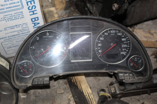 Audi A4 (B6/B7) racsoport 8E0920900G