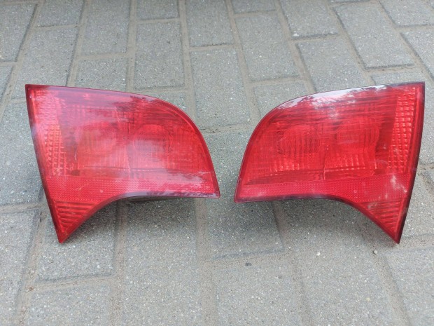 Audi A4 (B7) avant, kombi hátsó lámpa, foglalattal 8e9945093 8e9945094