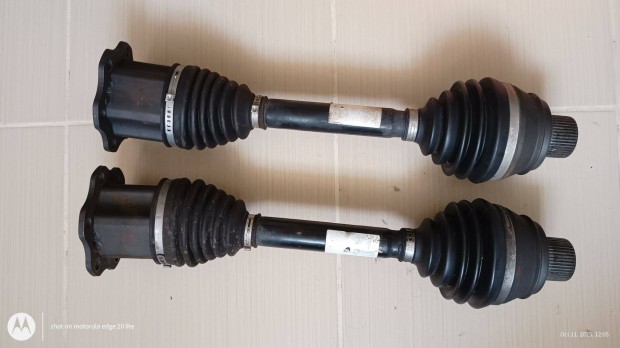 Audi A4 (B8 - 8K), A5 els fltengely 8k0407271q