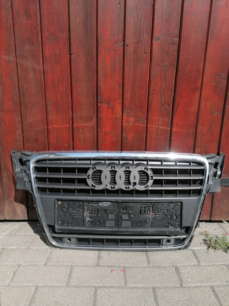 Audi A4 B8 radaros hűtőrács. Cikkszám 8K0 853 651