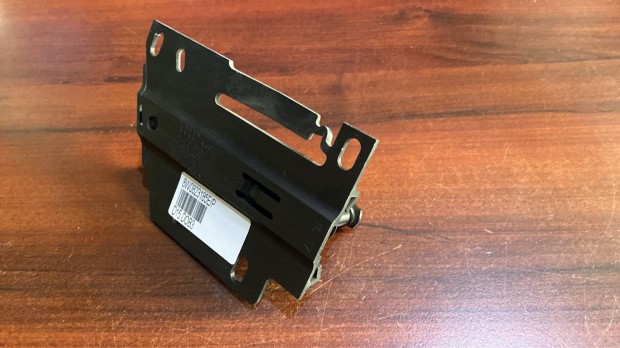 Audi A4, B9 bal els� motorh�ztet� z�r 8W0823185E elad�