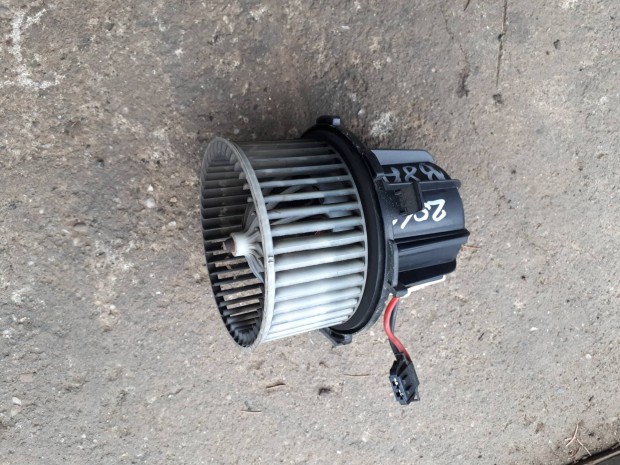 Audi A4   B8   ftmotor  8K1820021
