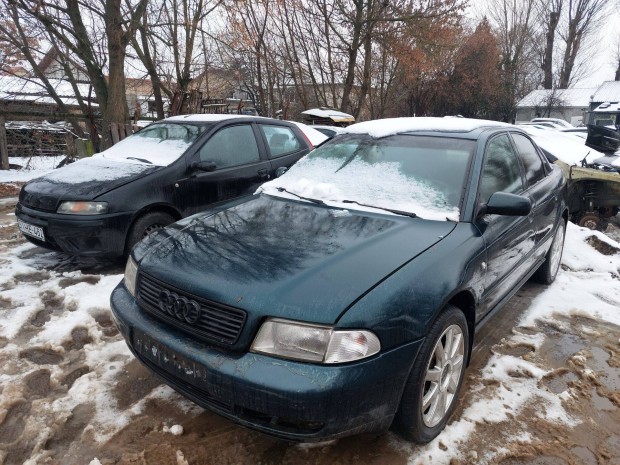 Audi A4 b5 karossz�ria elemei