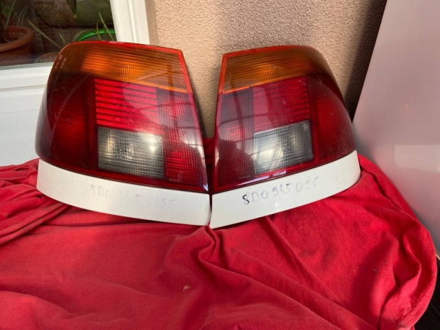 Audi A4 b5 szed�n l�mpa p�rban (97)