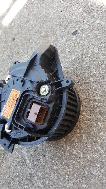 Audi A4 b6.b7 gyári fűtés ventilátor eladó