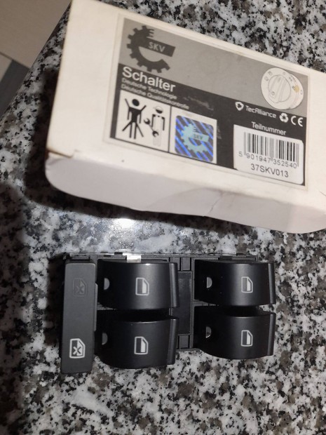 Audi A4 b7 �j ablakemel� kapcsol� elad�