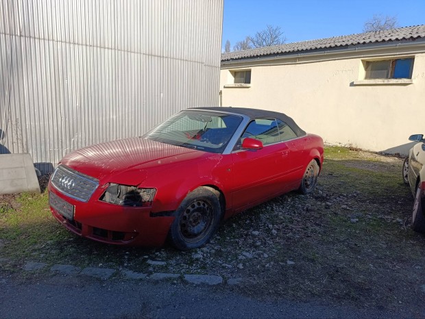 Audi A4 cabrio B6 2.4v6 alkatr�szek stb... 