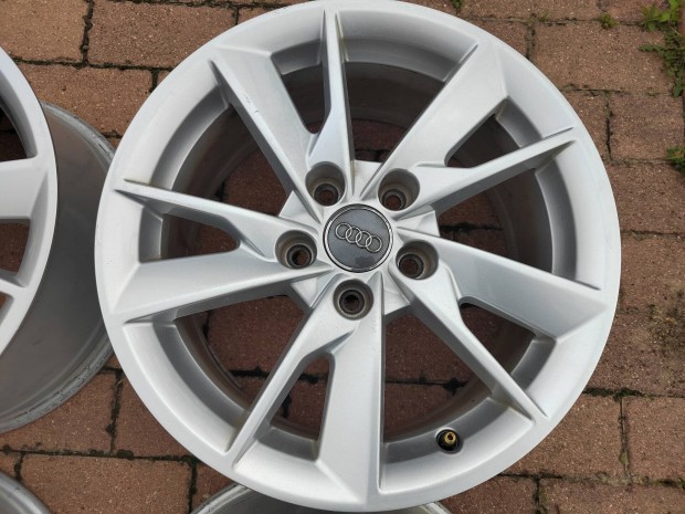 Audi A4 gyári 16col alufelni 5x112 A3 skoda vw seat
