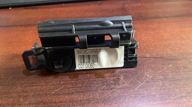 Audi A4 hts lkhrt tart 8W9807889B elad