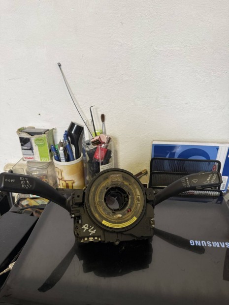 Audi A4 korm�nykapcsol� 8k0953502bj