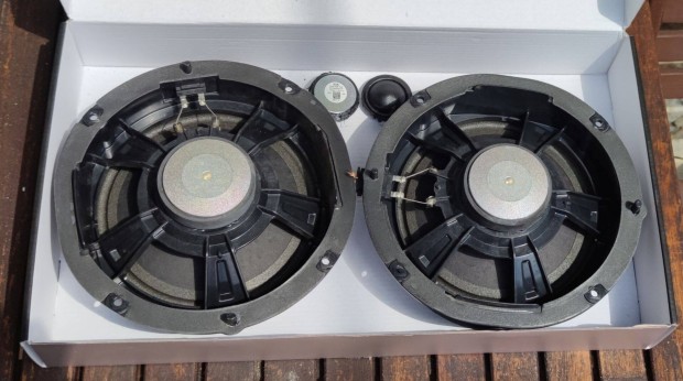 Audi A4 mély hangszórók + magas sugárzók 8W0035415 8W0035399