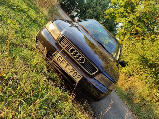 Audi A4 quattro 1.8 ,125 LE ,sszekerk meghajts