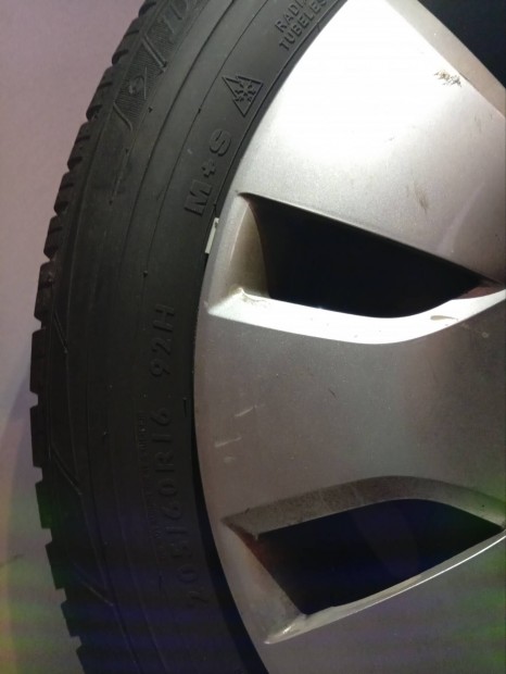 Audi A4 t�li gumi szett, akci�san, eredeti gy�ri lemez felnikkel 