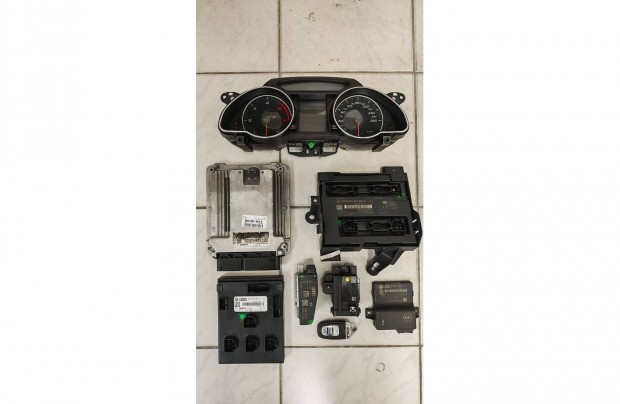 Audi A5 2008 3.0TDI komplett bontott modul szett kulccsal