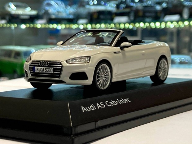 Audi A5 Cabriolet 2017 1:43 1/43 Spark Dealer Edition