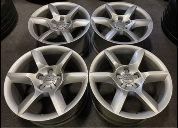 Audi A5 Gyári Alufelni 17" 5x112