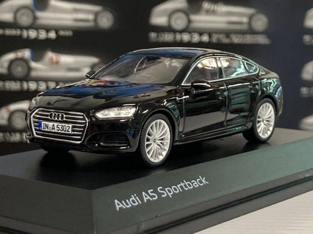 Audi A5 Sportback 2016 black 1:43 1/43 Spark Dealer Edition resin