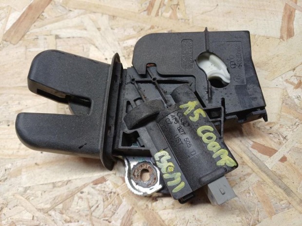 Audi A5 (2007-2017) Csomagt�rajt� K�zpontiz�r