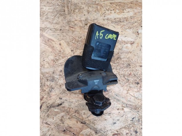 Audi A5 (2007-2017) H�ts� Biztons�gi �v Csat