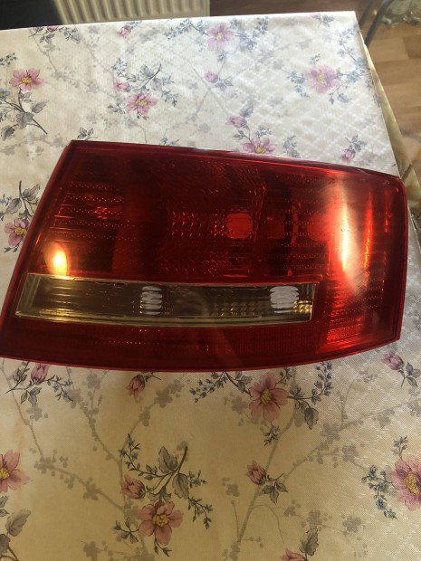 Audi A6C5jobb hts lmpa