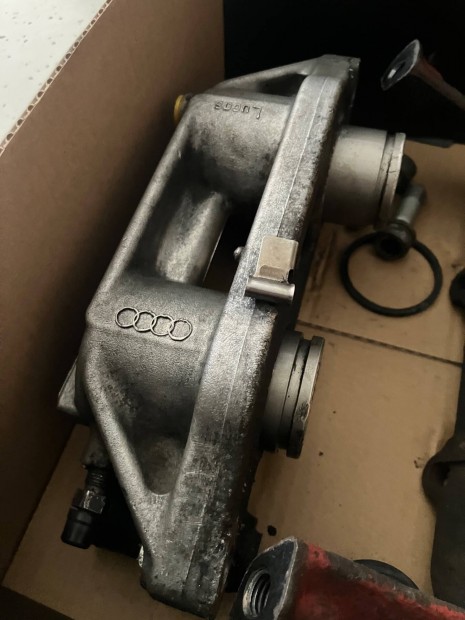 Audi A6 2001-nagy fék-10 000 Ft