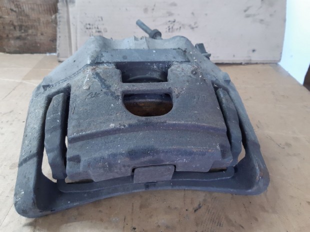 Audi A6 4F Jobb Els� F�knyereg