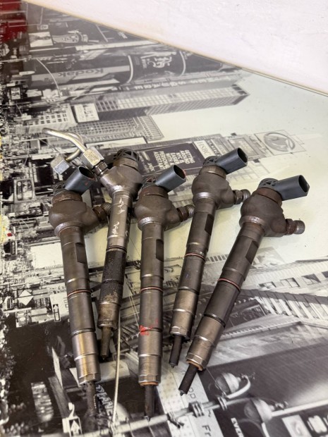 Audi A6 4G 2.0 tdi porlasztcscs 03L130277J