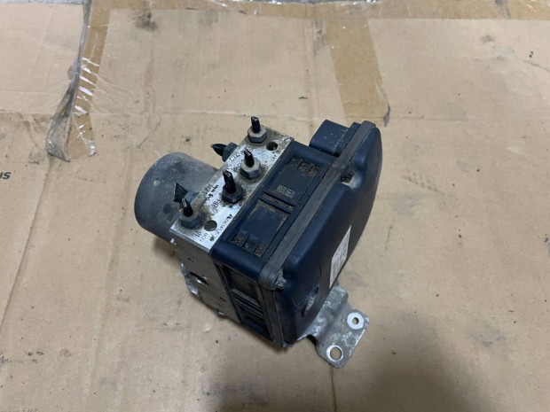 Audi A6 4G ABS kocka