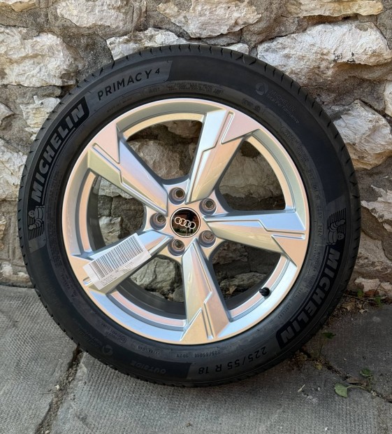 Audi A6 4K C8 18 j nyri szett alufelni 225/55R18 gumi 