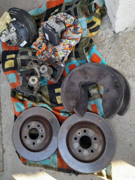 Audi A6 4f 3.0Tdi Quattro f�k alkatr�sz elad�