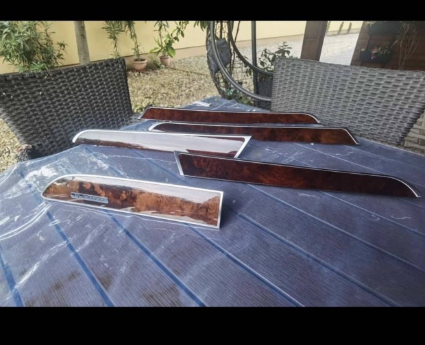 Audi A6 4f Quattro bels� d�szl�c szett