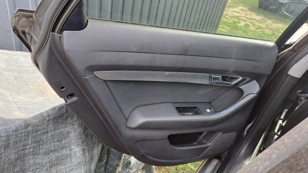 Audi A6 4f b�r�l�s garnit�ra elad� ajt�k�rpitokkal egy�tt 