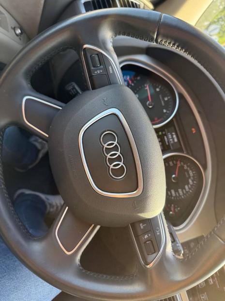 Audi A6/A7 Q7 4l bőr vibrós kormány légzsákkal eladó!