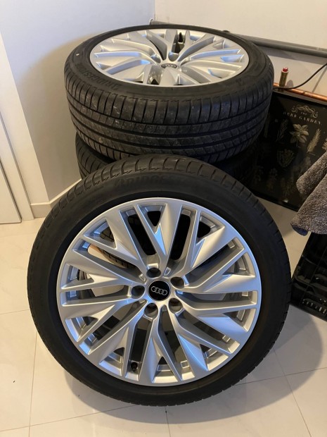 Audi A6/A7 gyri 19-es alufelni garnitra nyri gumival