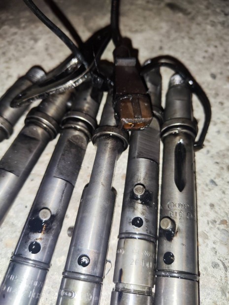 Audi A6 C5 A4 B6 Passat B5 B5.5 AKN porlaszt� szett 2.5v6