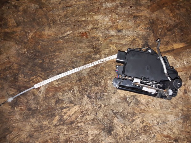 Audi A6 C5 Bal Els� Ajt� Z�rszerkezet + K�zpontiz�r Motor