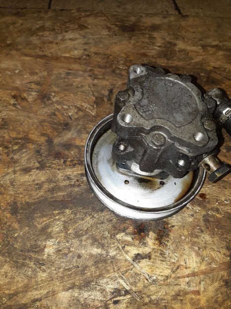 Audi A6 C5 Korm�nyszerv� Szivatty�