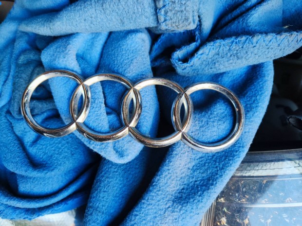 Audi A6 C5 Sedan hátsó Audi embléma 1997-2004