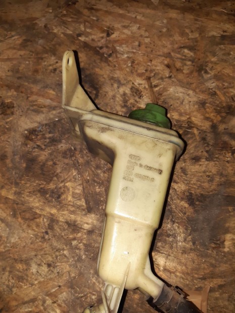 Audi A6 C5 Szerv� Olaj Tart�ly