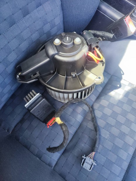 Audi A6 C5 belső fűtő ventilátor előtét ellenállással 1997-2004