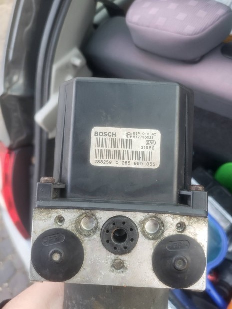 Audi A6 C5 f�kmunkahenger �s ABS kocka