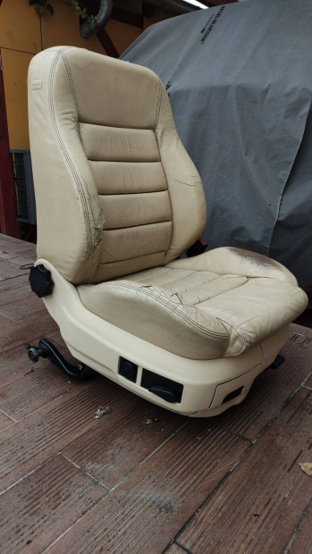 Audi A6 C5 jobb els ls 4B0881106 BN