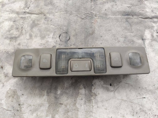 Audi A6 C5 kombi h�ts� belt�r vil�g�t�s